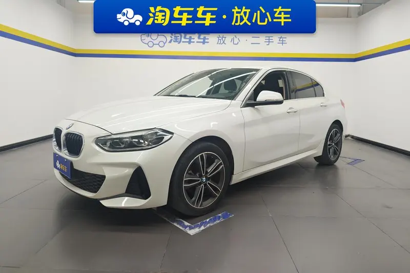 BMW 1-Series 120i M Sport Edition, 2021 — фото 1