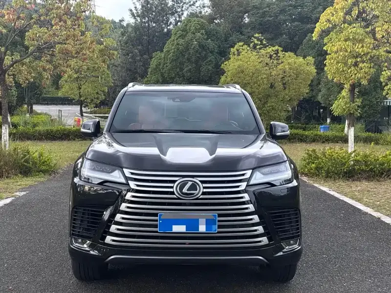 Lexus LX, 2023