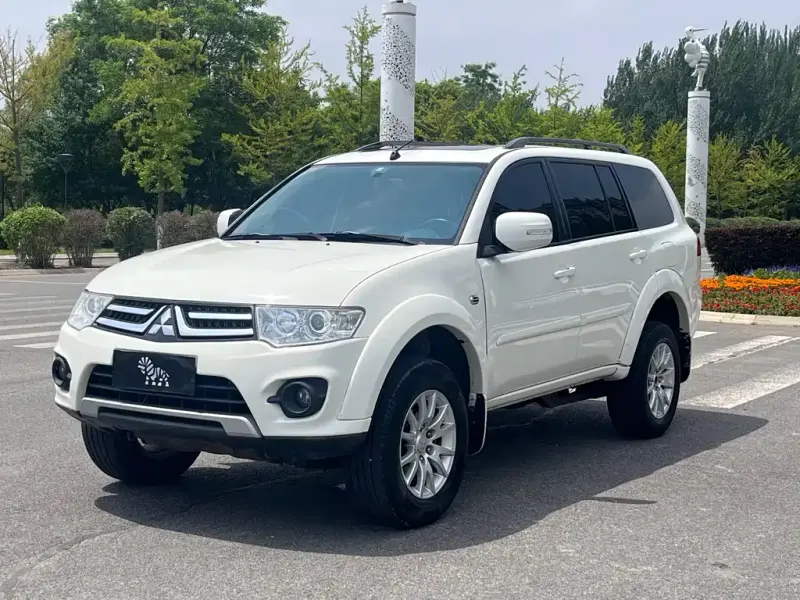 Mitsubishi Pajero Sport, 2014
