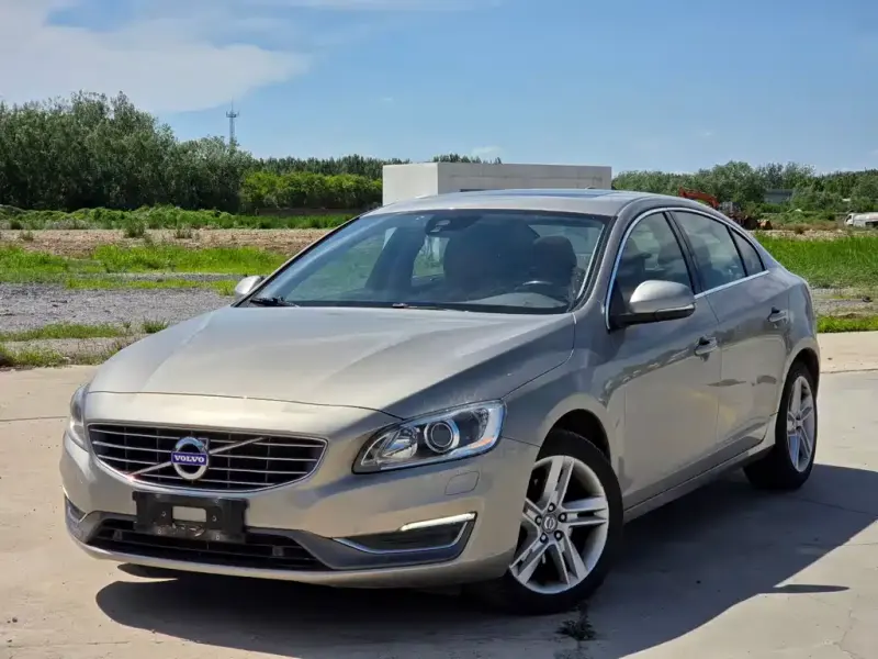 Volvo S60, 2015