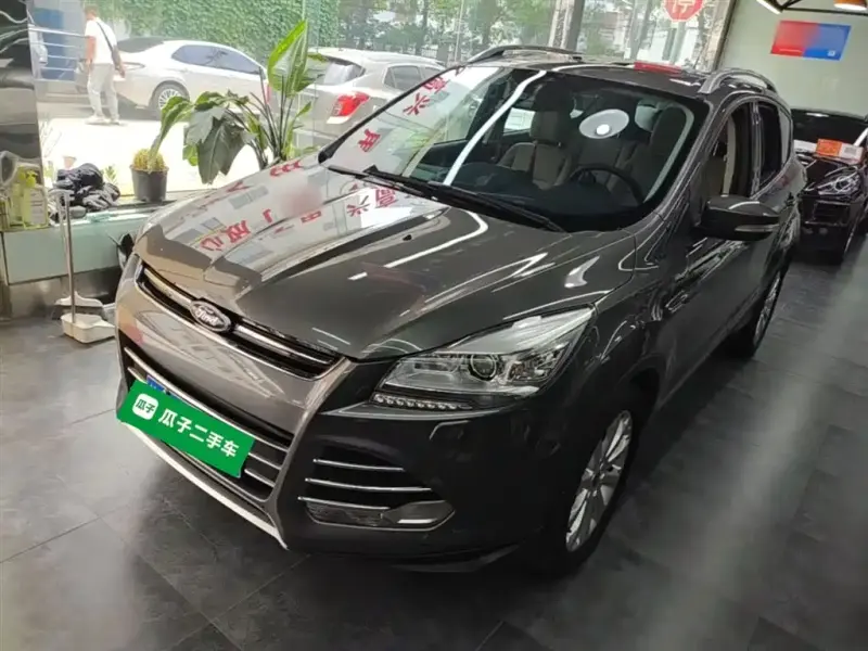 Ford Kuga, 2017