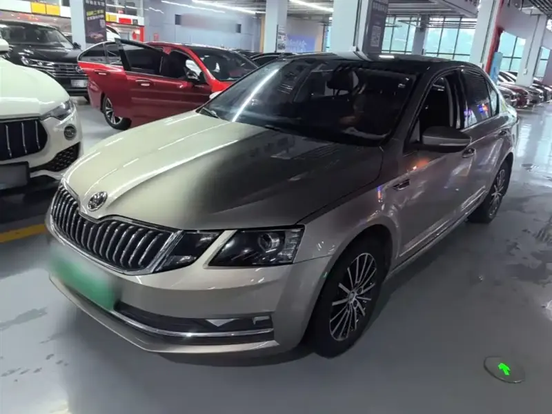 Skoda Octavia, 2020 — фото 1