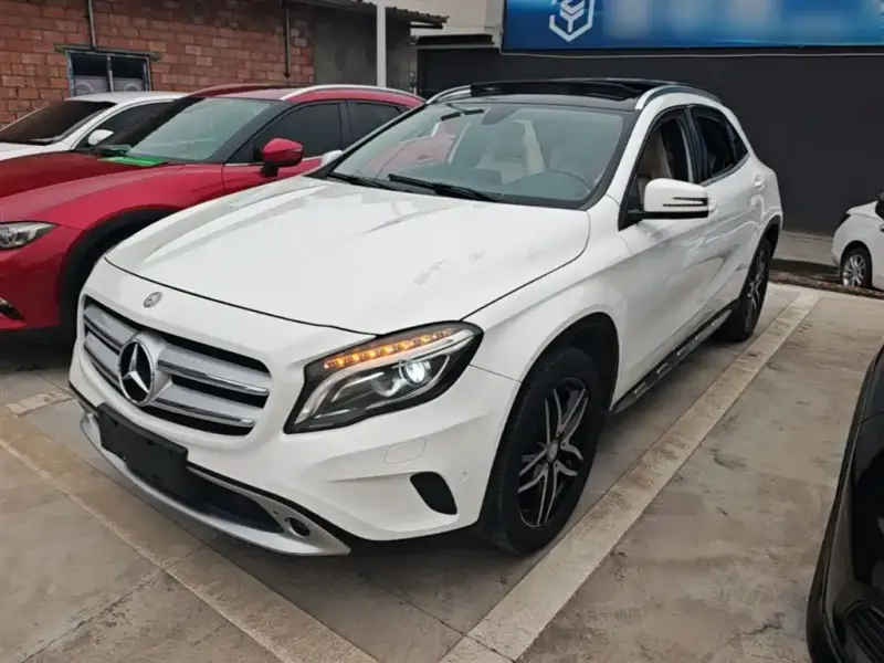 Mercedes-Benz GLA, 2016