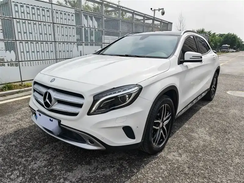 Mercedes-Benz GLA, 2016