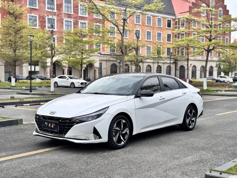Hyundai Elantra, 2023