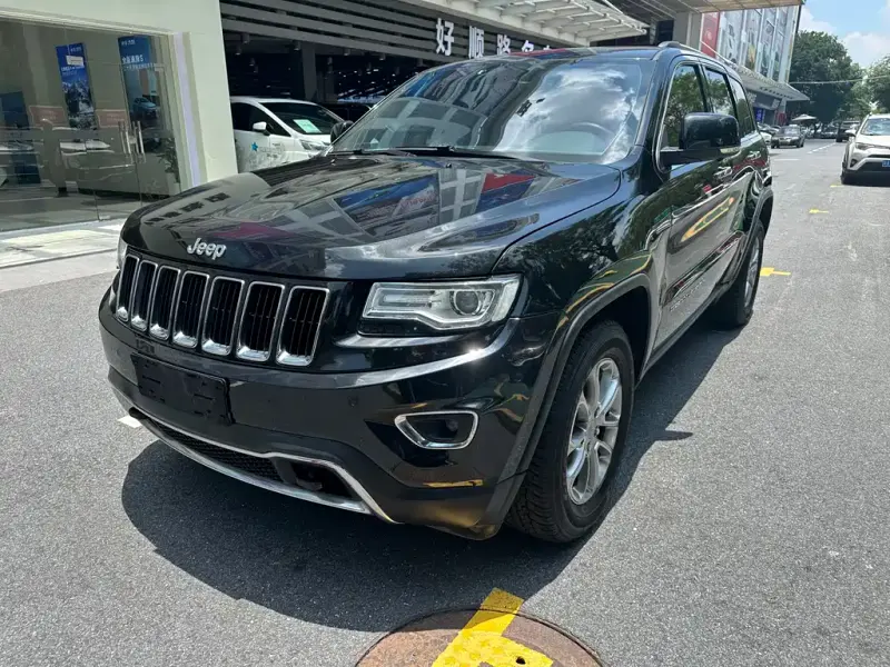 Jeep Grand Cherokee (Import), 2015