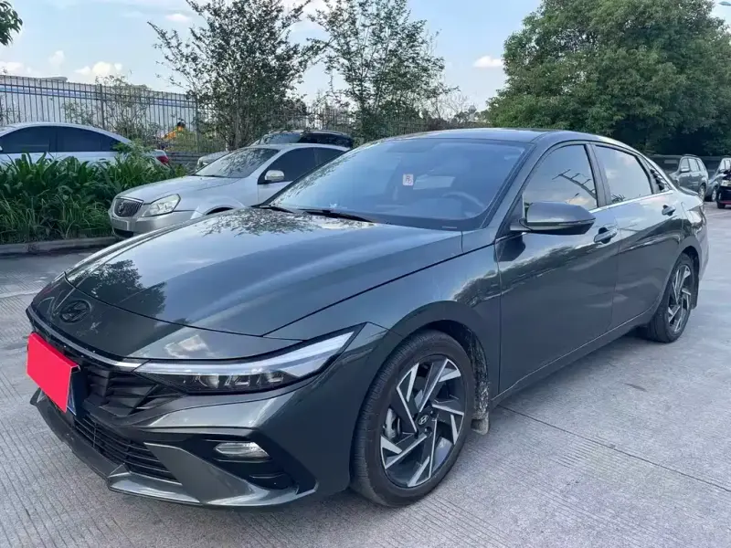 Hyundai Elantra, 2023