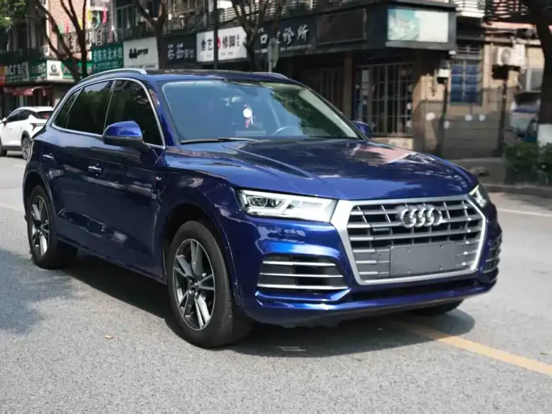 Audi Q5L, 2018 — фото 1