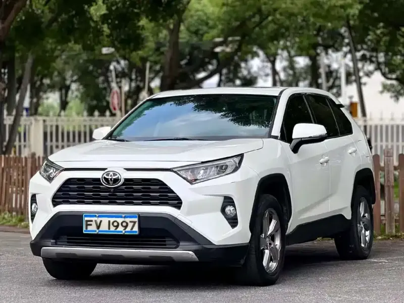 Toyota RAV4, 2021 — фото 1