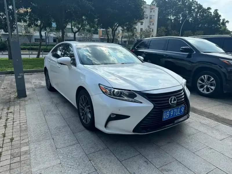 Lexus ES, 2018
