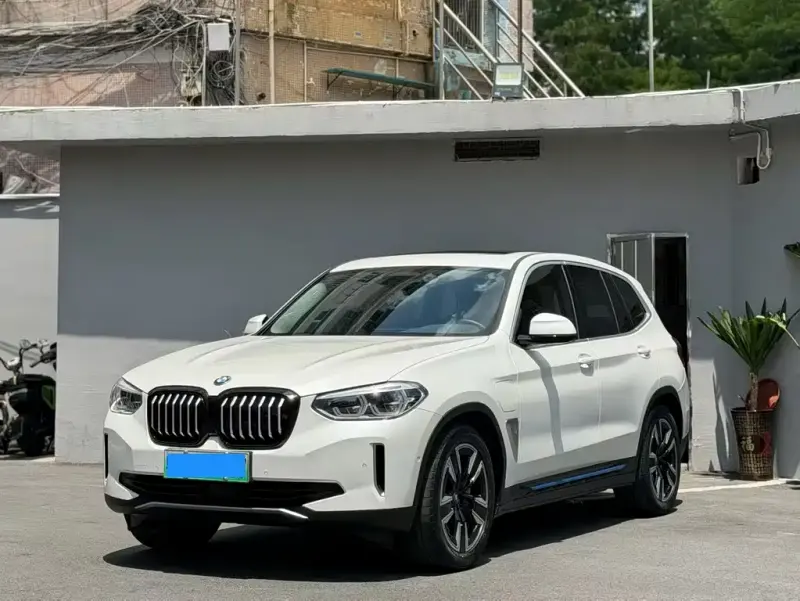 BMW iX3, 2021