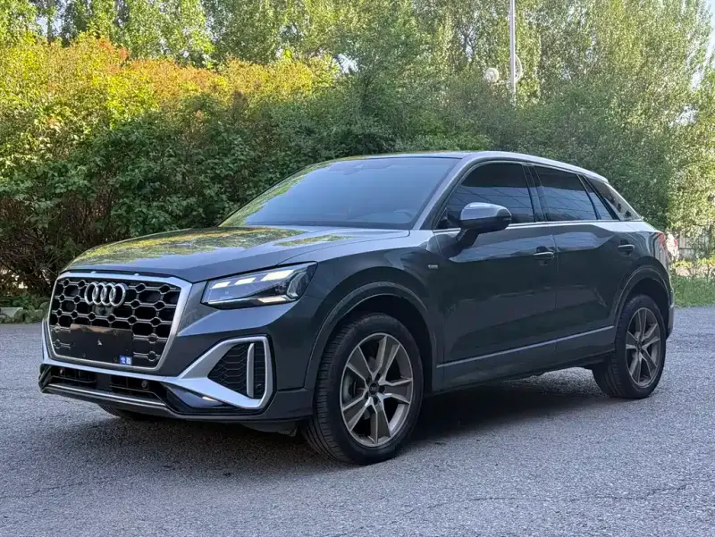 Audi Q2L, 2023 — фото 1