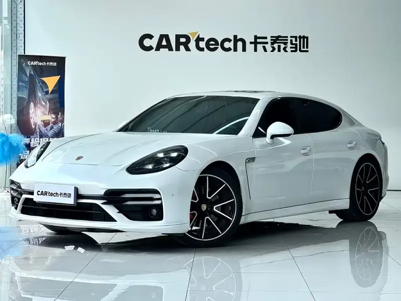 Porsche Panamera, 2011