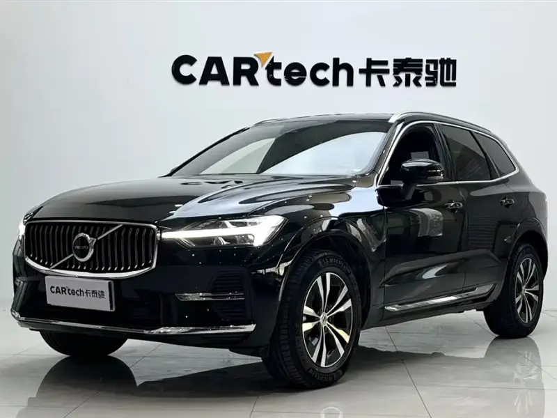Volvo XC60, 2022 — фото 1