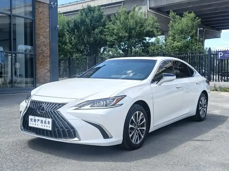 Lexus ES, 2022 — фото 1
