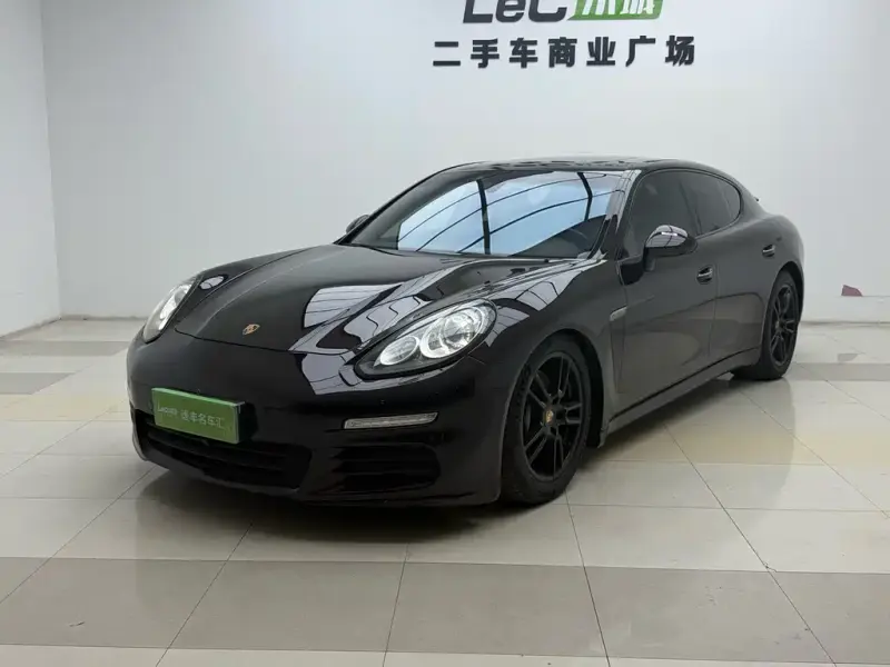 Porsche Panamera, 2015
