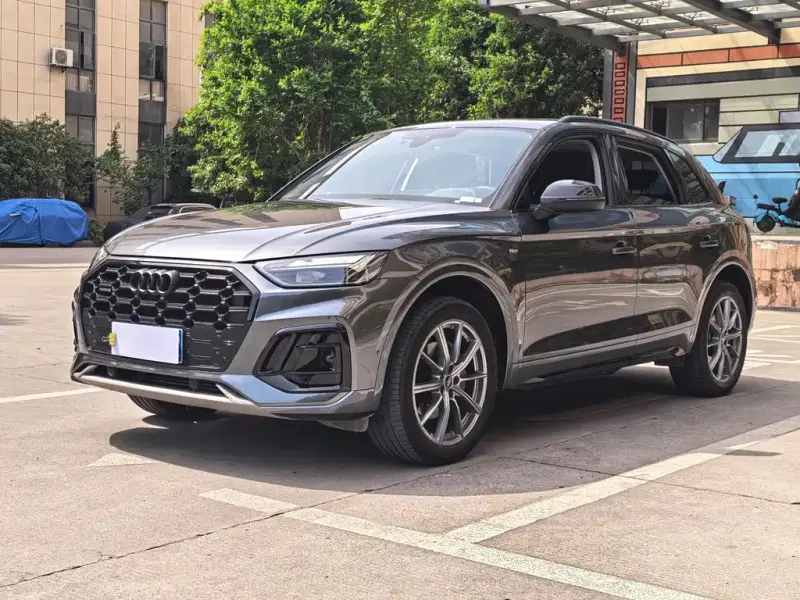 Audi Q5L, 2022