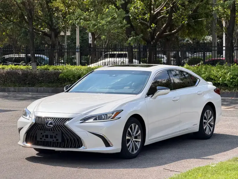 Lexus ES, 2020 — фото 1