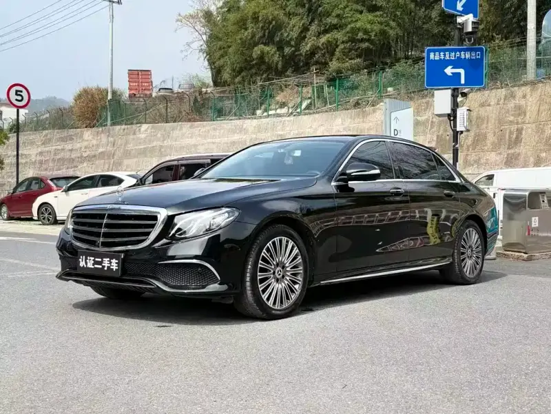 Mercedes-Benz E-Class, 2020 — фото 1