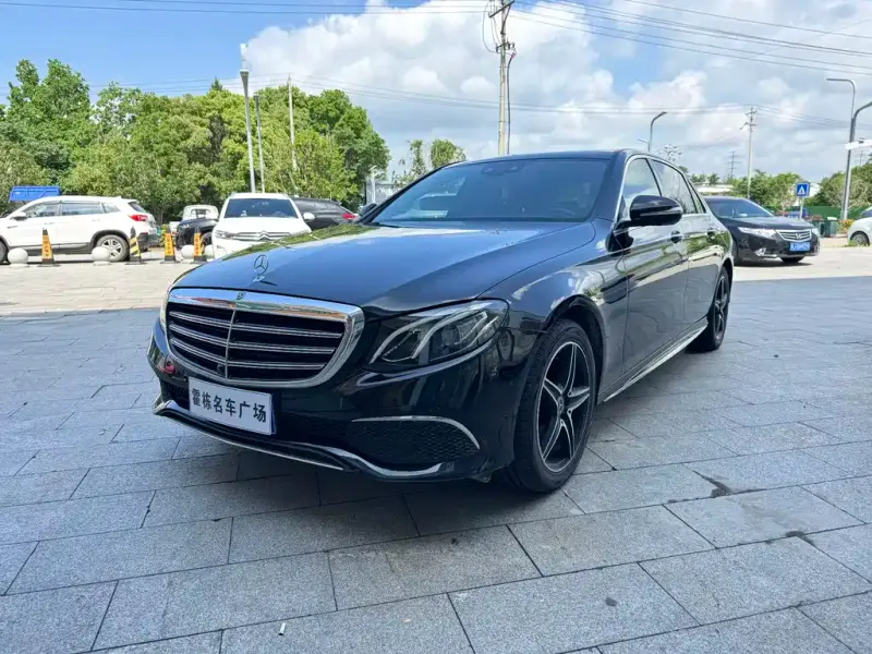 Mercedes-Benz E-Class, 2020 — фото 1