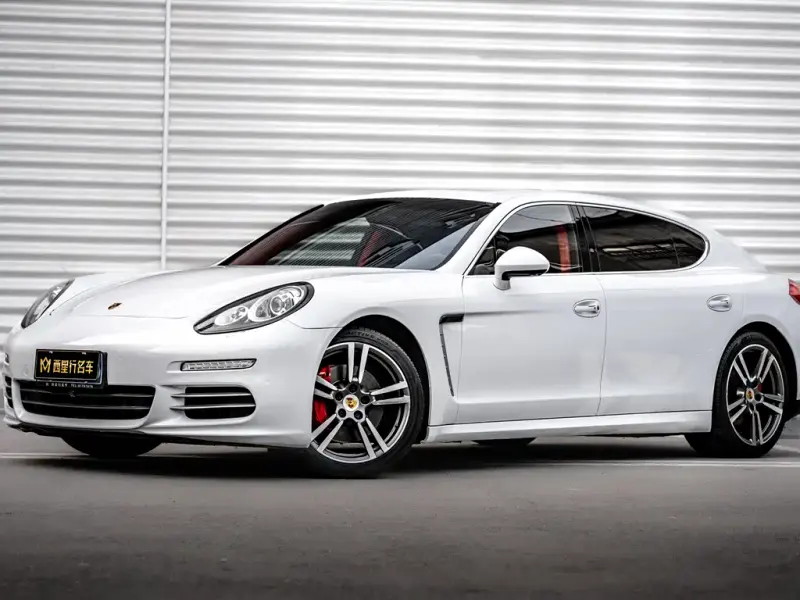 Porsche Panamera, 2015