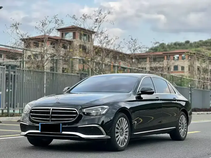 Mercedes-Benz E-Class, 2023 — фото 1