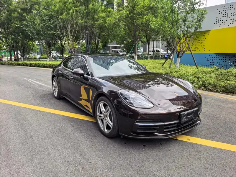 Porsche Panamera, 2018