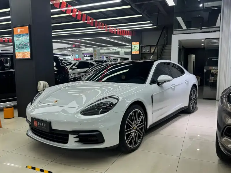Porsche Panamera, 2019