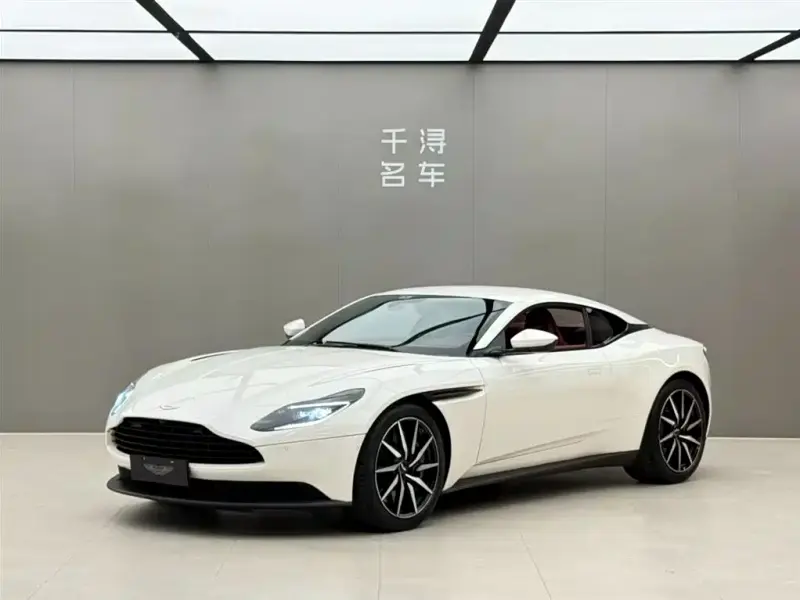 Aston Martin DB11, 2019