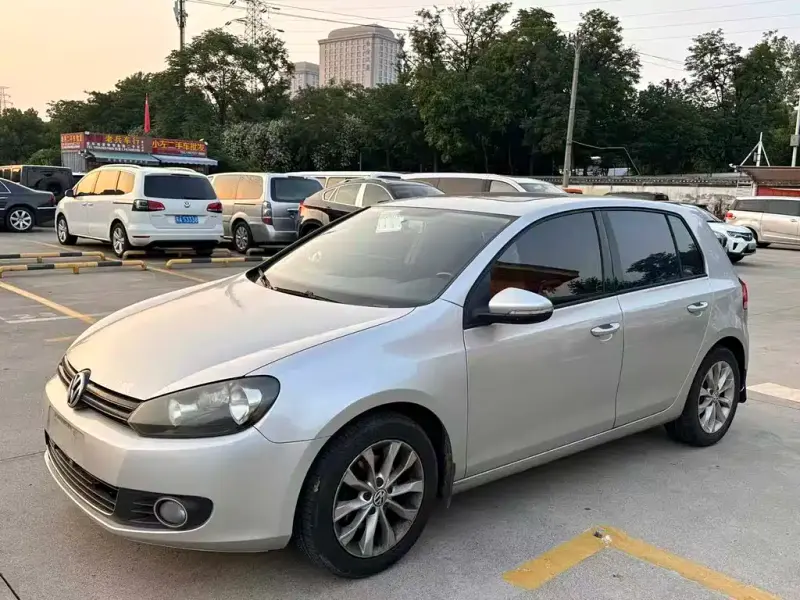 Volkswagen Golf, 2014