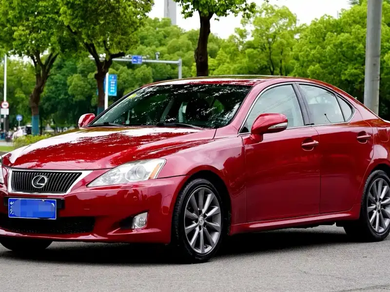 Lexus IS, 2010