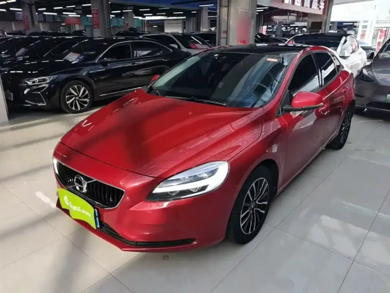 Volvo V40, 2019