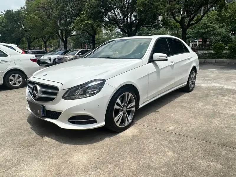 Mercedes-Benz E-Class, 2015 — фото 1