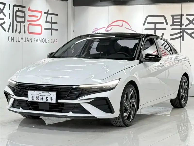 Hyundai Elantra, 2024