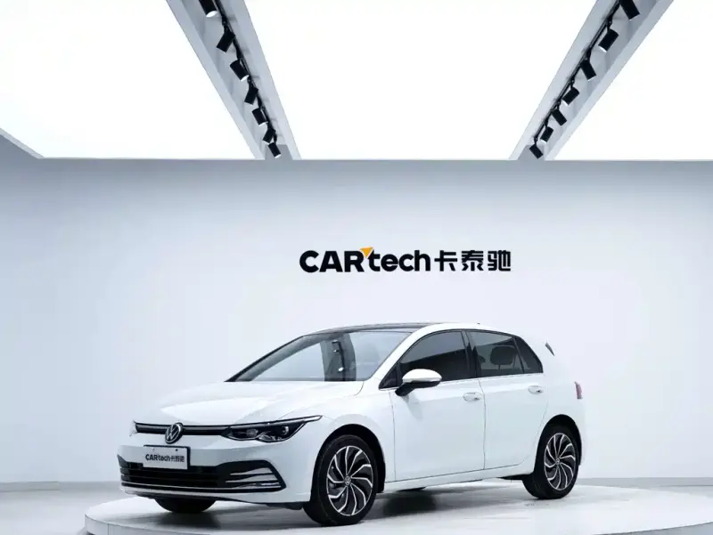 Volkswagen Golf, 2023