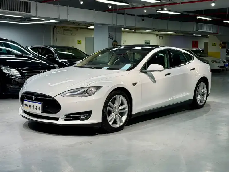 Tesla Model S, 2016