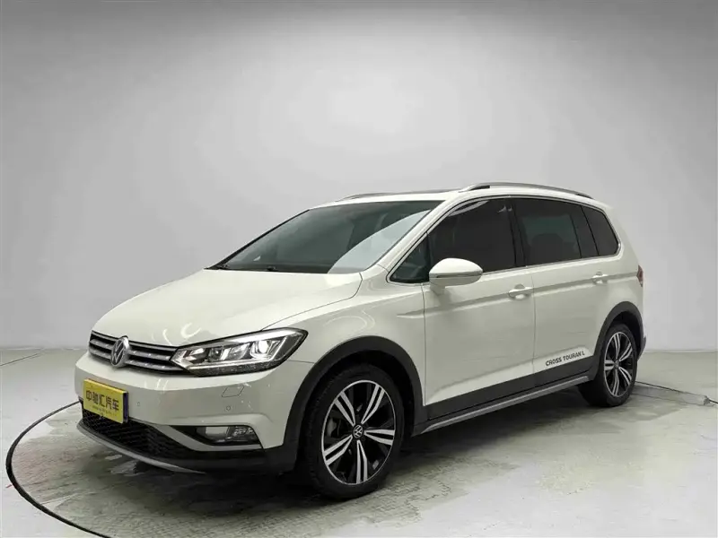 Volkswagen Touran, 2021