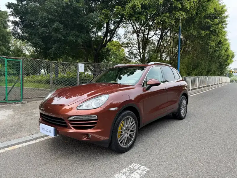 Porsche Cayenne, 2012