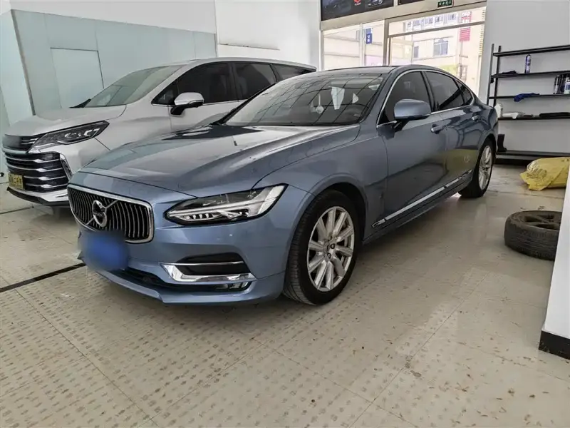 Volvo S90, 2020