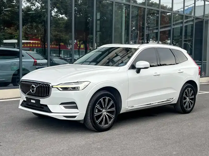 Volvo XC60, 2020 — фото 1