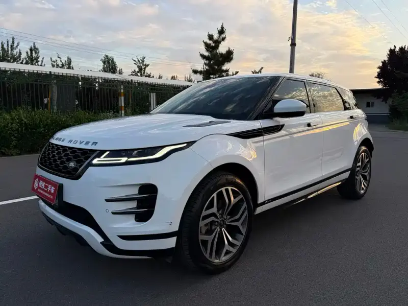 Land Rover Evoque, 2022 — фото 1