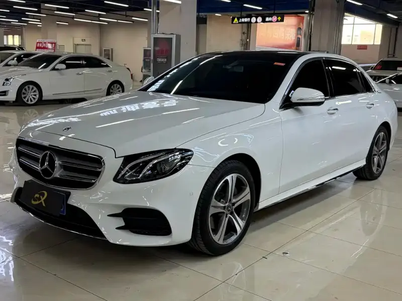 Mercedes-Benz E-Class, 2019 — фото 1