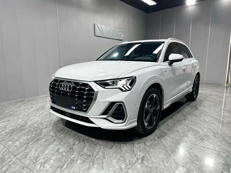 Audi Q3, 2022