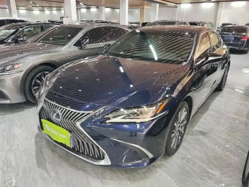 Lexus ES, 2021 — фото 1