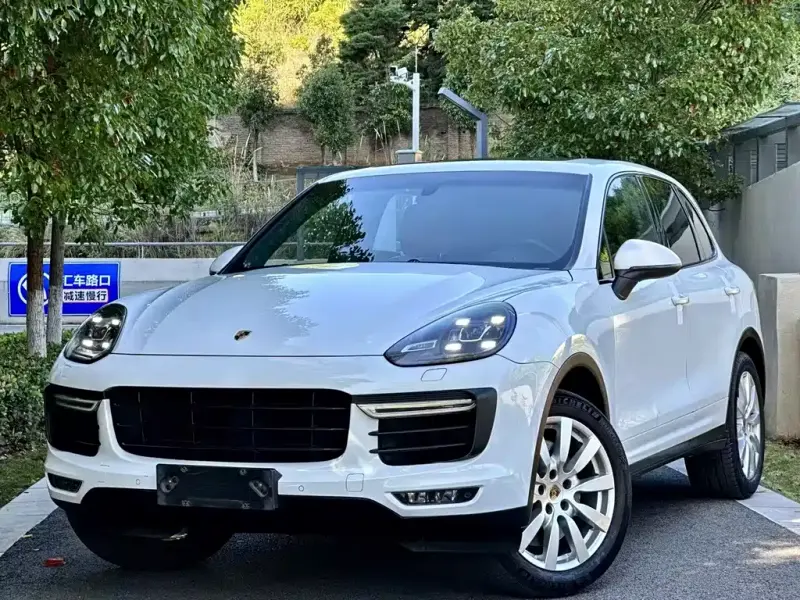 Porsche Cayenne, 2015