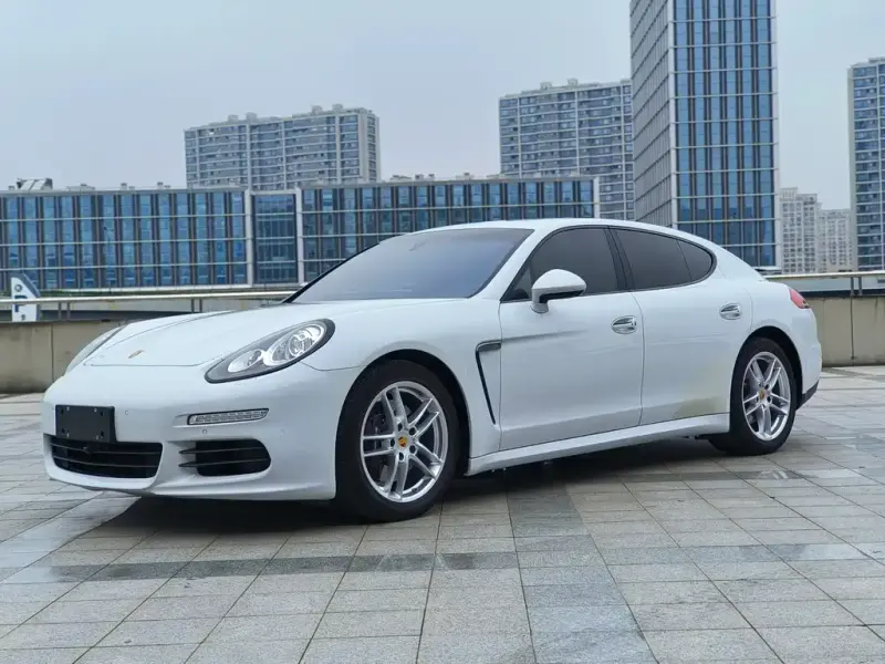 Porsche Panamera, 2016