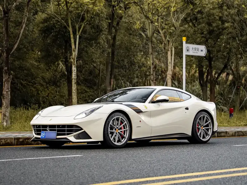 Ferrari F12berlinetta, 2014