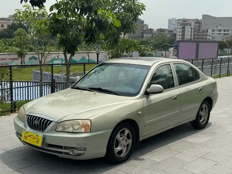 Hyundai Elantra, 2005