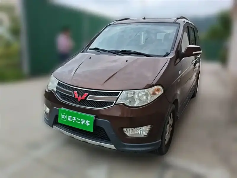 Wuling Hongguang, 2015 — фото 1