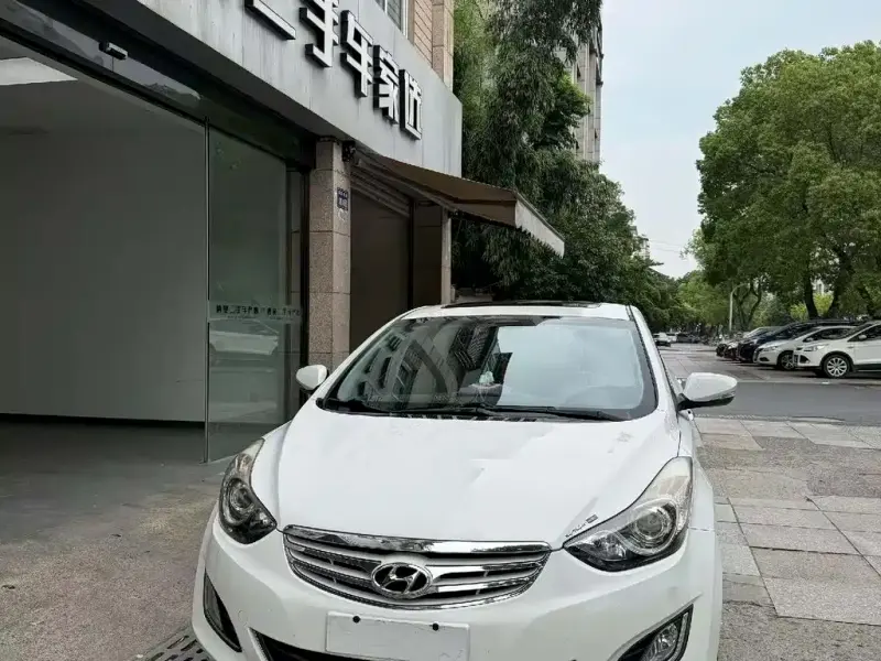 Hyundai Elantra Langdong, 2014